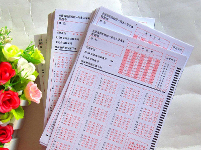 答题卡一般是什么纸质？